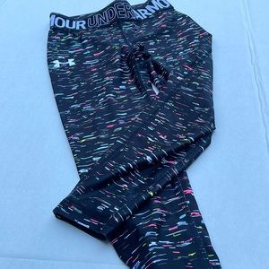 Underarmour girls leggings capris length size L